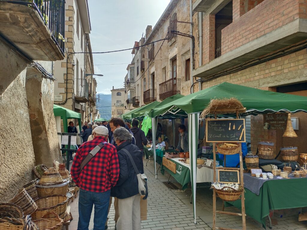 Els micropobles reivindiquen la importància de la perspectiva rural per l’equilibri territorial a la Fira de Micropobles de Catalunya a Bot